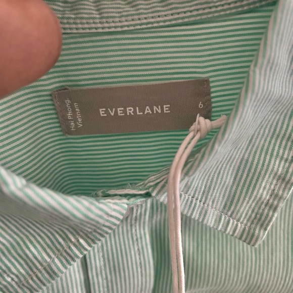 Everlane The Silky Cotton Relaxed Shirt Size 6 NWT - Picture 7 of 9